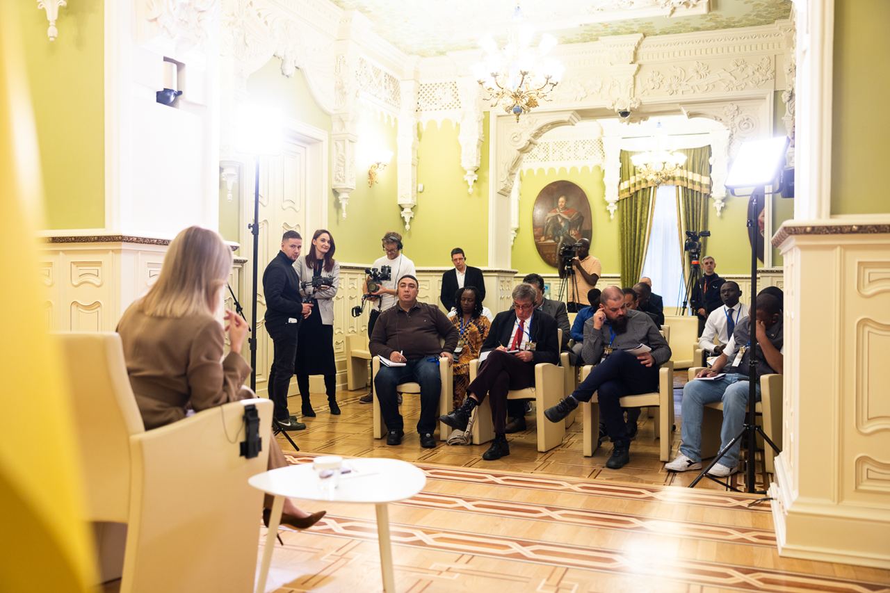 Olena Zelenska demonstrates elegant, restrained image: Photo