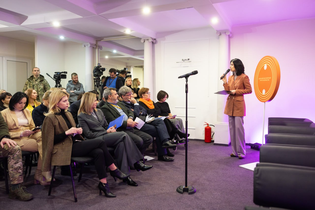 Ukraine's First Lady launches campaign against violence