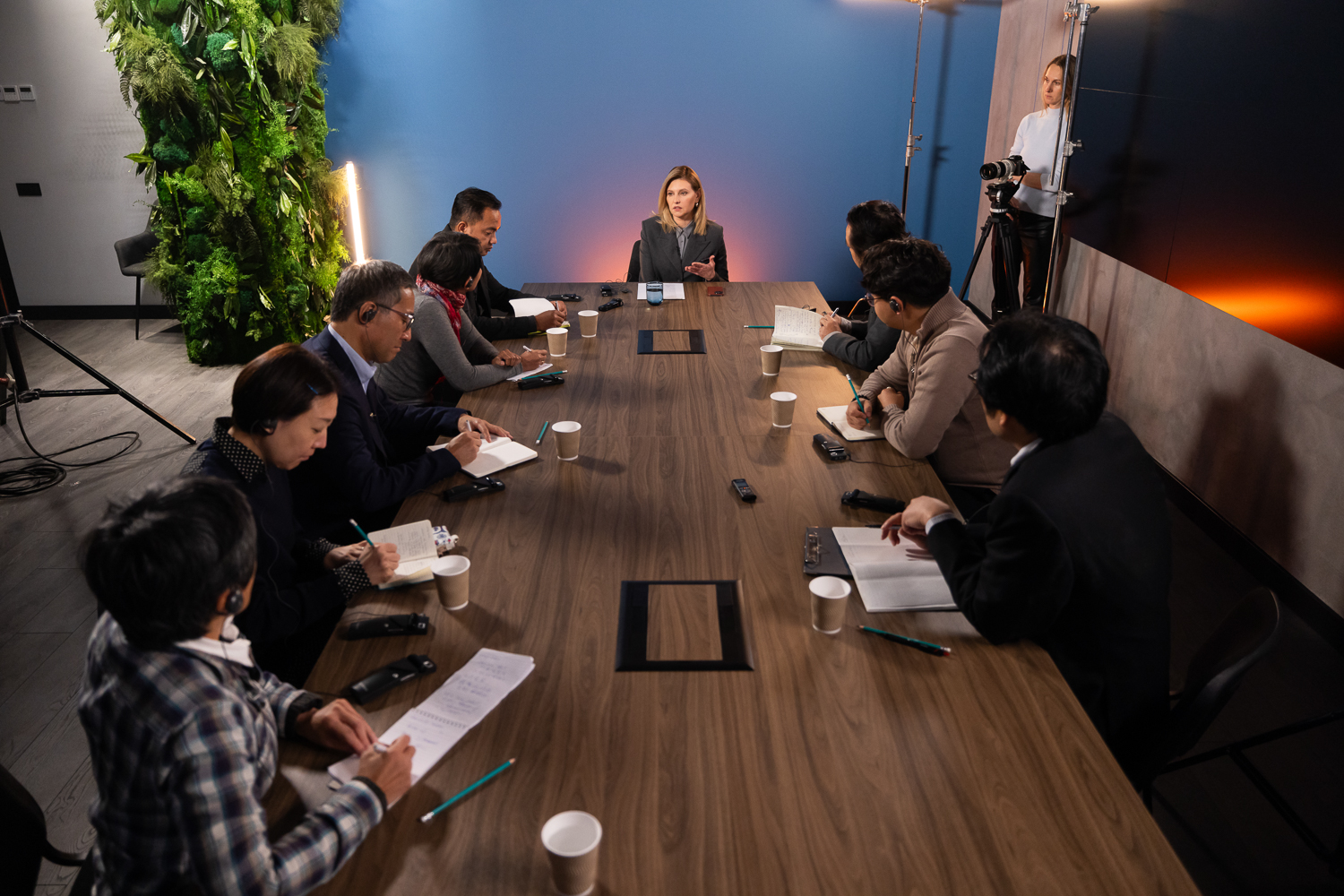 Olena Zelenska's chic gray combos: Photos