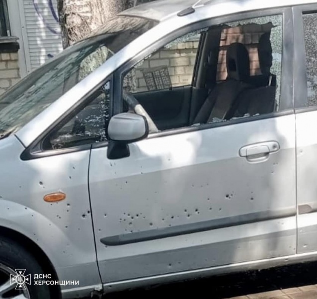 Russia strikes civilians in Kherson since morning: 6 casualties reported