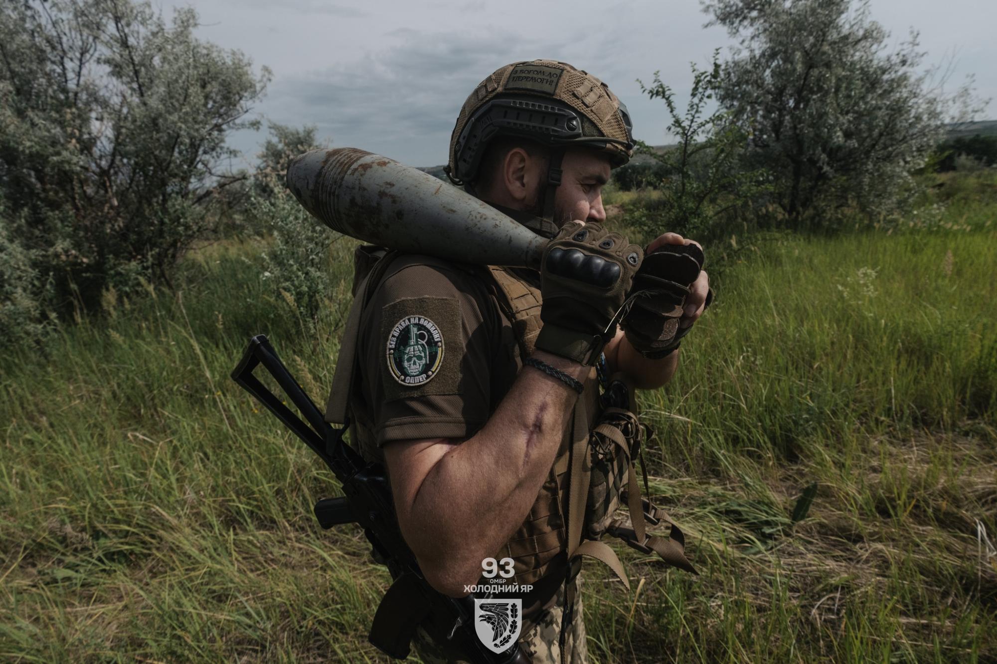 Ukrainian defenders showcase demining efforts | RBC-Ukraine