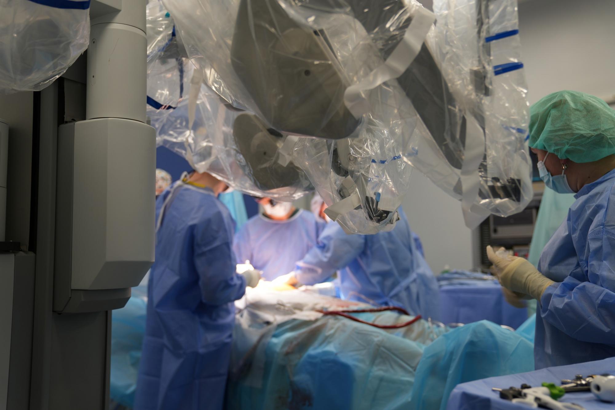 Unique robot-assisted heart surgery conducted in Ukraine