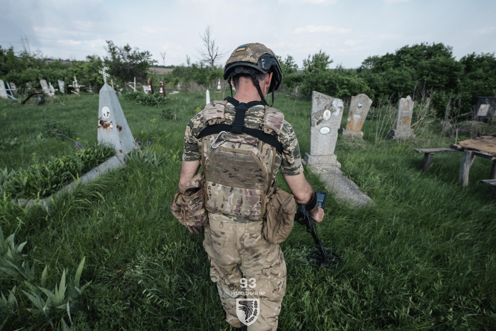'It will take hundreds of years to fully demine': Ukrainian defenders showcase demining efforts 
