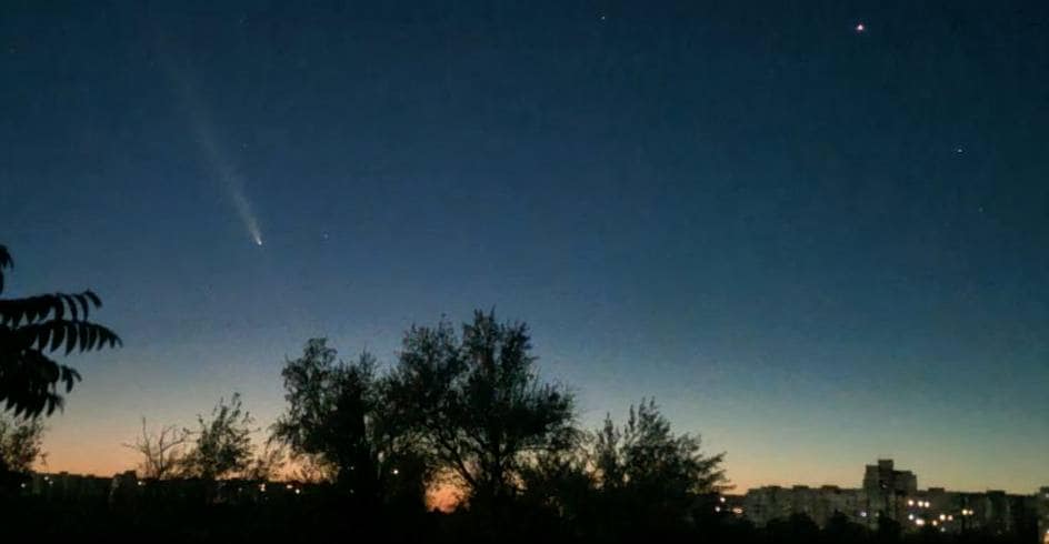 Incredibly rare comet flew over Ukraine: Amazing photos revealed