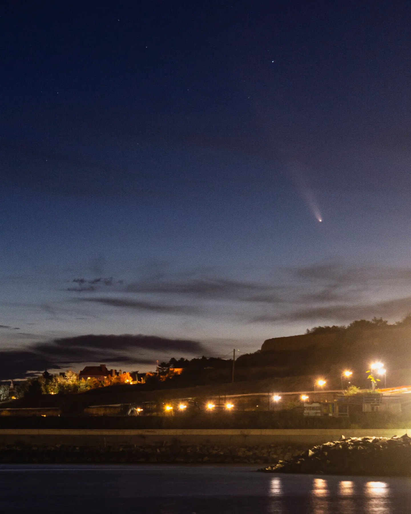 Incredibly rare comet flew over Ukraine: Amazing photos revealed