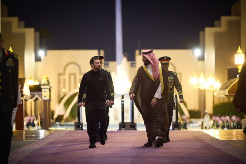 Zelenskyy and Saudi Arabian prince discuss steps that could end war