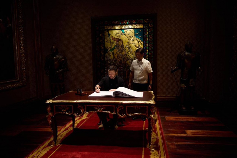 Zelenskyy discusses bilateral cooperation and Russian aggression with President of Philippines