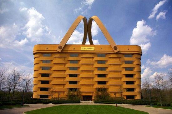 Most extraordinary houses around the world that fascinate tourists