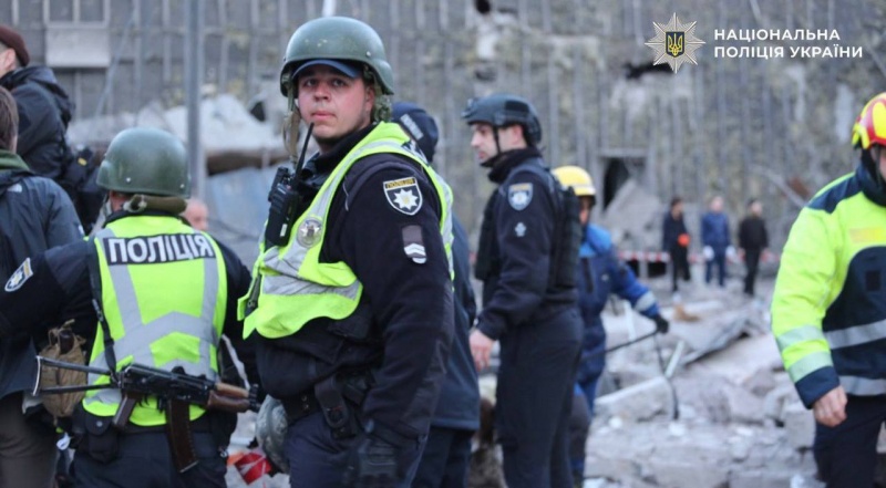 Russia heavily strikes Kyiv: Fires, destroyed buildings, children among 40 injured reported
