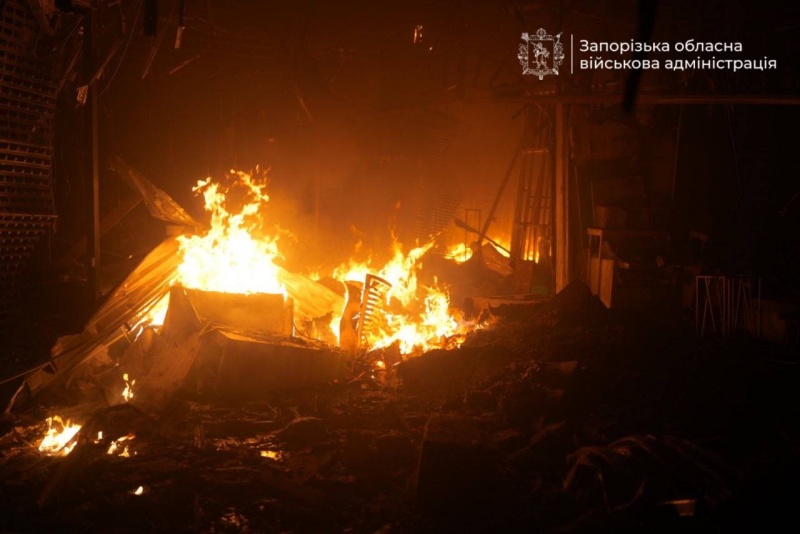 Russia strikes Ukraine's Zaporizhzhia, sending shopping center up in flames