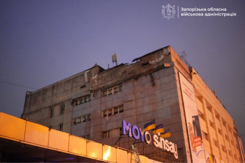 Russia heavily strikes Kyiv, Kharkiv, Zaporizhzhia: Extensive damage, fires and dozens injured