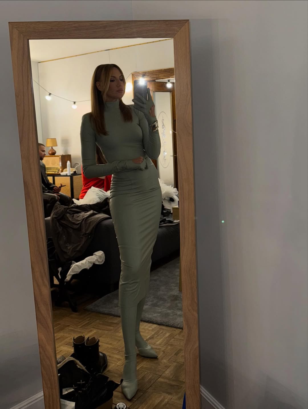 Ukrainian TV host Lesia Nikitiuk wows in bold eco-leather and fur monochrome look