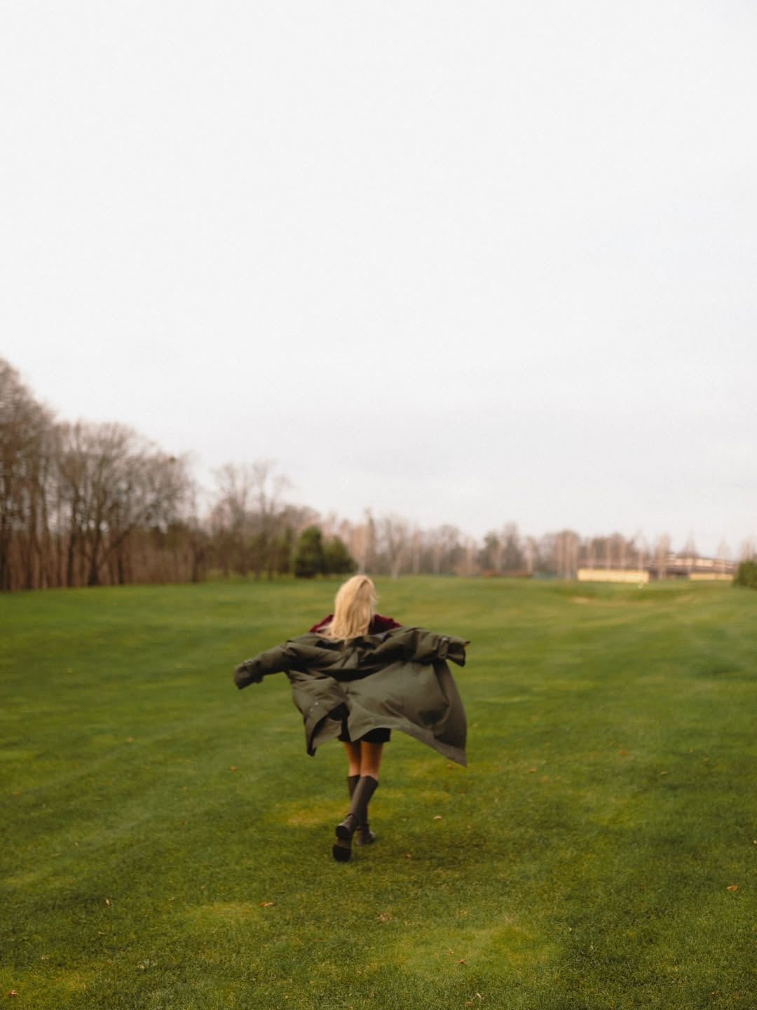 Winter's most stylish boots –  Chic look of Ukrainian actress Anastasiia Tsymbalaru