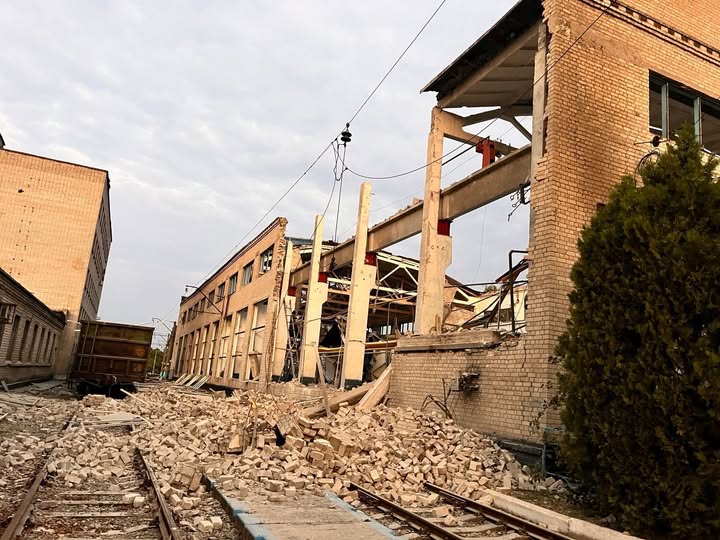 Russia strikes Ukrainian railway infrastructure overnight: Aftermath revealed