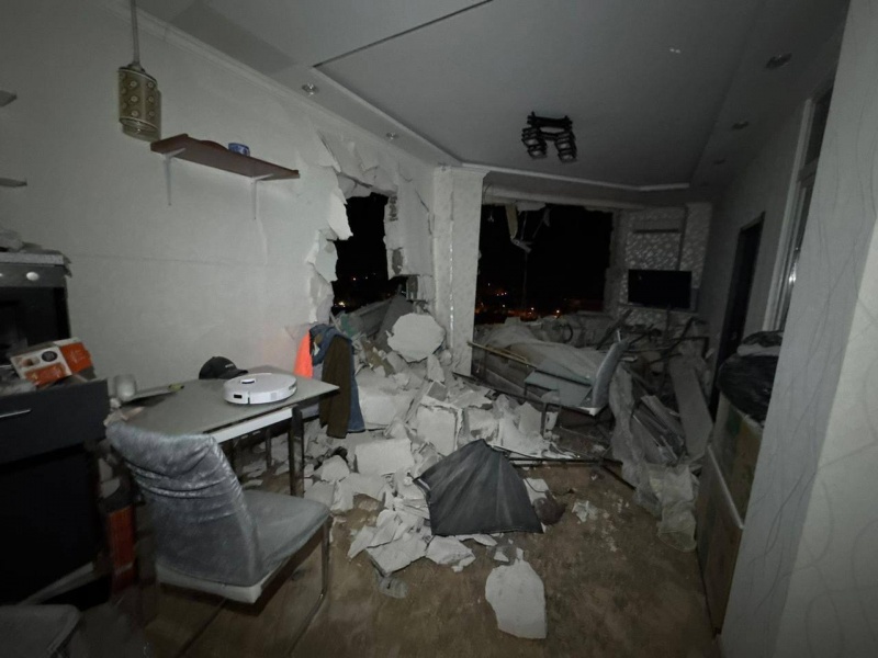 Russia massively strikes Ukraine's Odesa: Residential buildings and dormitory damaged