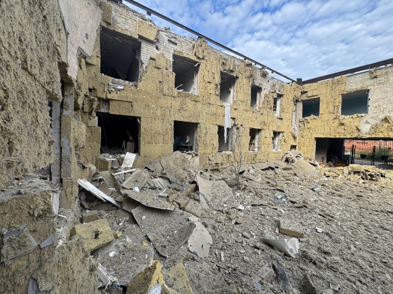 Russia bombs residential buildings and art school in Ukraine's Kostiantynivka
