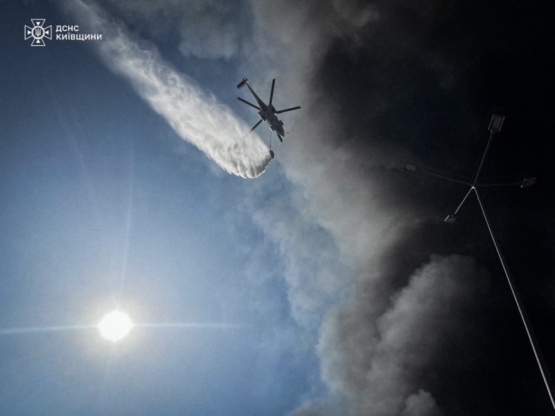 Strike hits Epicentr shopping center outside Kyiv, sparks major fire