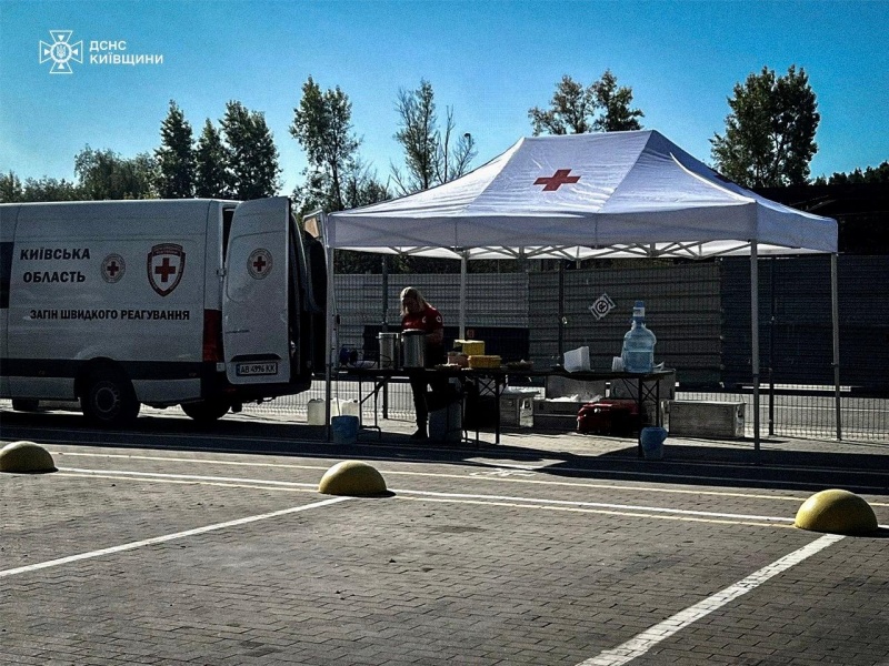 Strike hits Epicentr shopping center outside Kyiv, sparks major fire