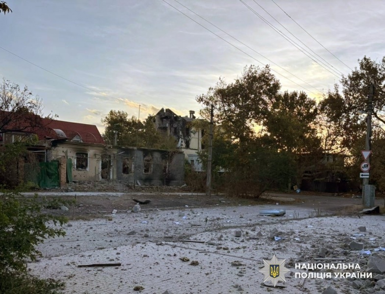 Russia strikes Ukraine's Kherson with missiles: Police officer killed