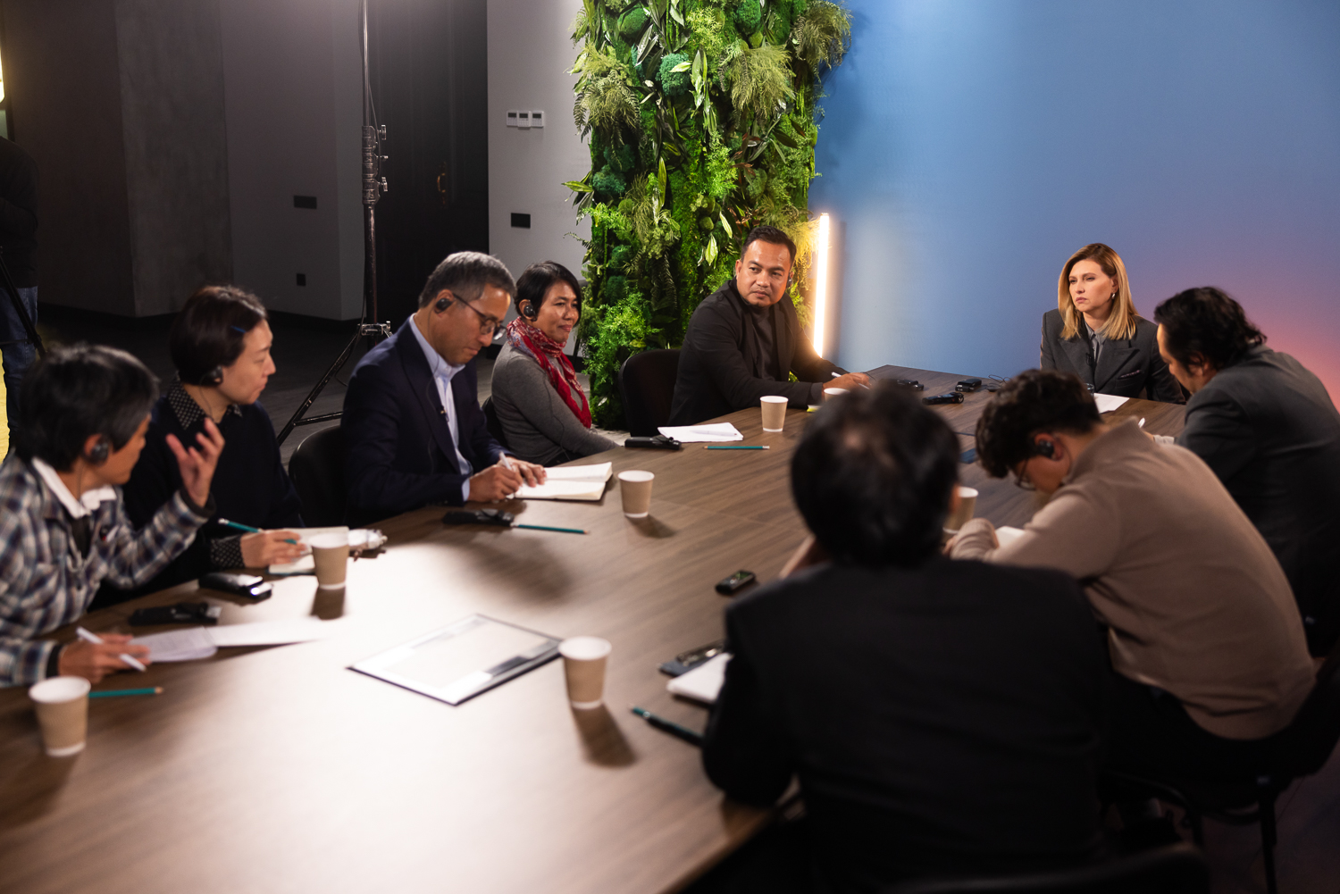 Olena Zelenska's chic gray combos: Photos