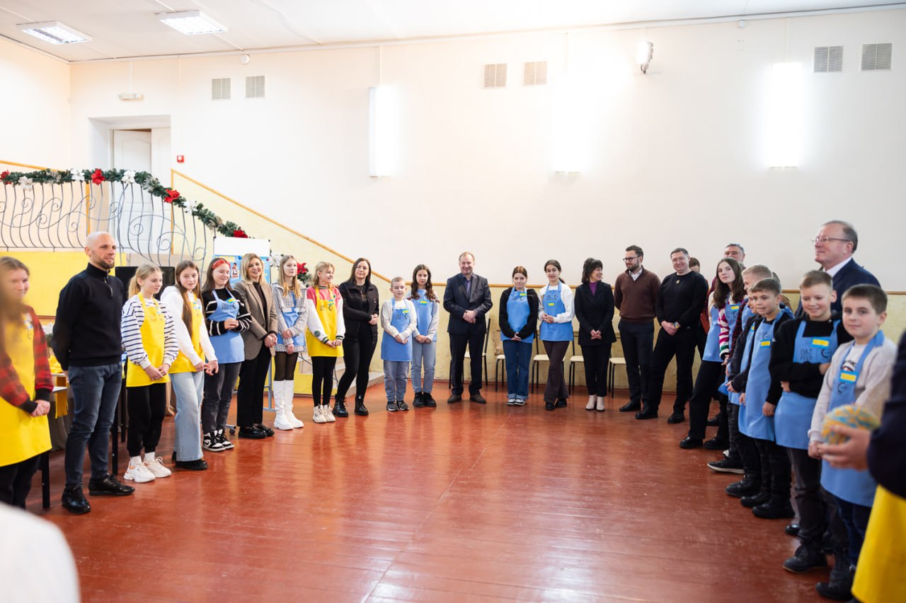 Olena Zelenska's new look captivates online audience: Photo