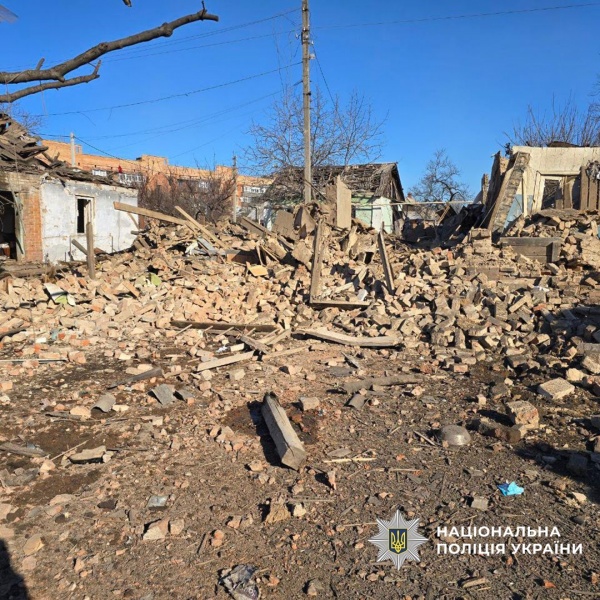 Russia massively strikes Ukraine's Sloviansk with guided bombs, killing mother and child