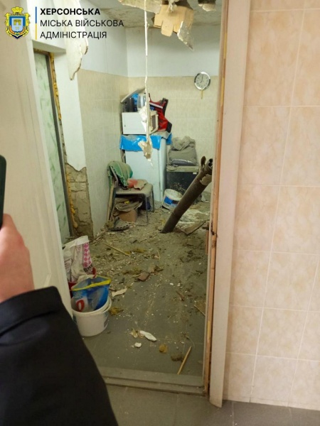 Russia massively strikes hospital in Ukraine's Kherson, casualties reported