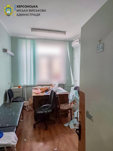 Russia massively strikes hospital in Ukraine's Kherson, casualties reported