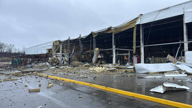 Russia strikes Epicenter mall in Ukraine's Zaporizhzhia: Aftermath revealed