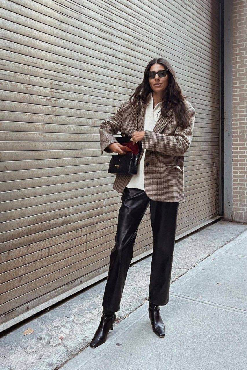 How to choose perfect leather pants and stay trendy: Stylist's tips