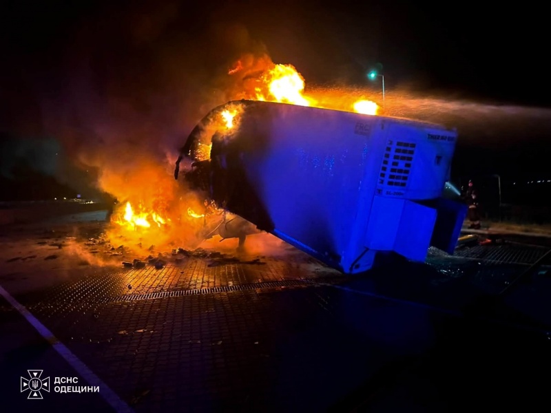 Russian attack on Ukraine's Odesa region cuts power to 13,000 homes, food trucks burn