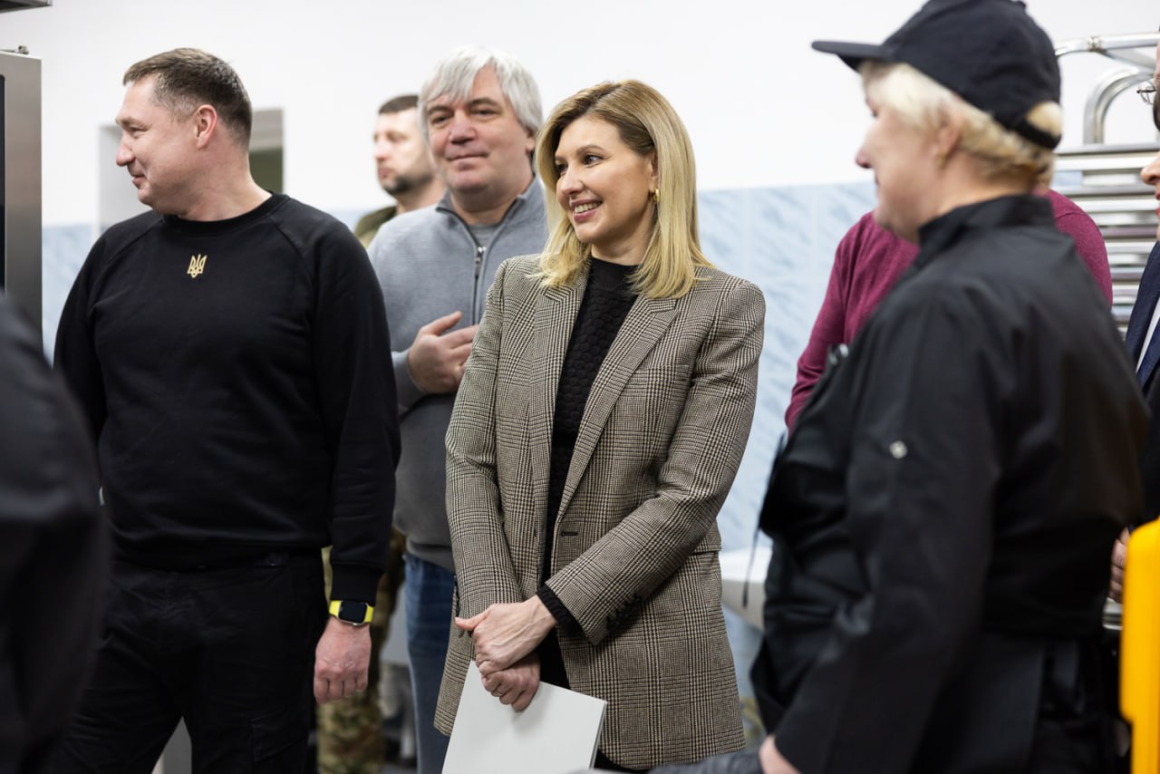 Olena Zelenska's new look captivates online audience: Photo