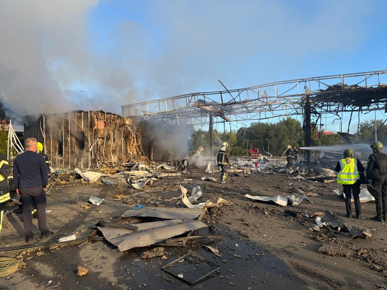 Russia heavily strikes Kyiv, killing one and hitting gas stations, businesses, and store