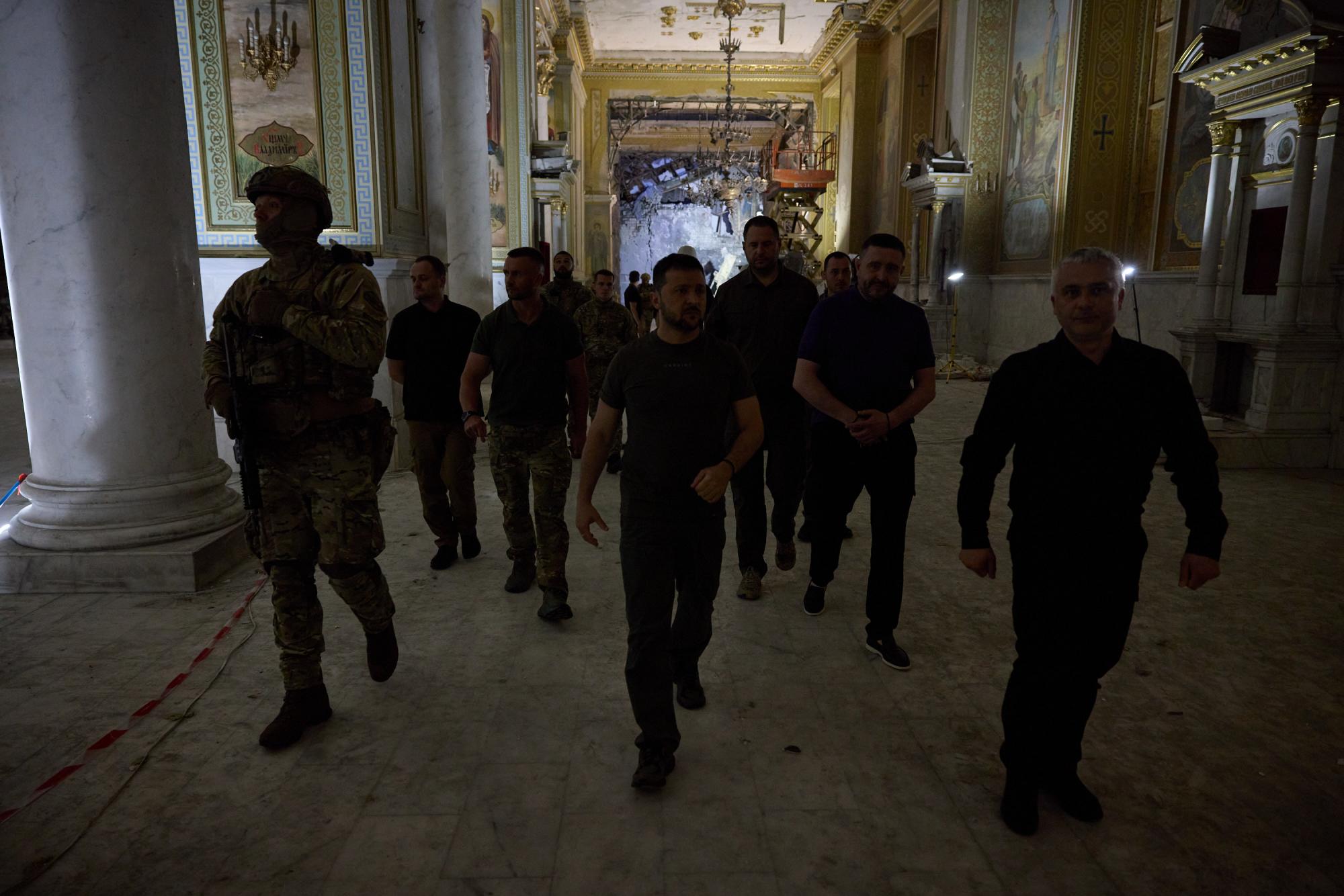 Zelenskyy inspects damages after Russian strike on Odesa Spaso-Preobrazhensky Cathedral