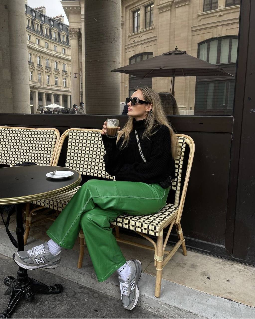 How to choose perfect leather pants and stay trendy: Stylist's tips