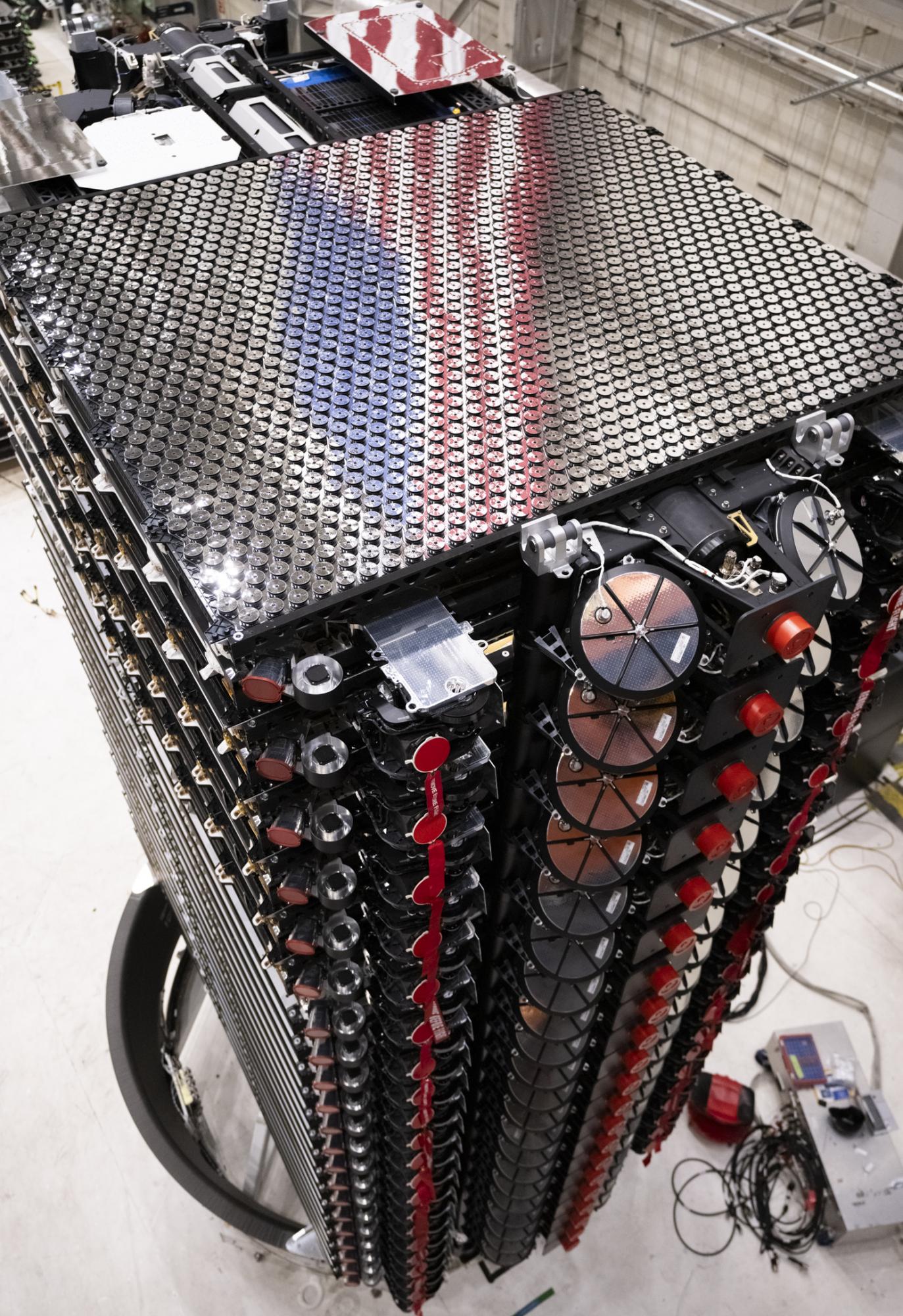 SpaceX launches Starlink satellites with smartphone connectivity