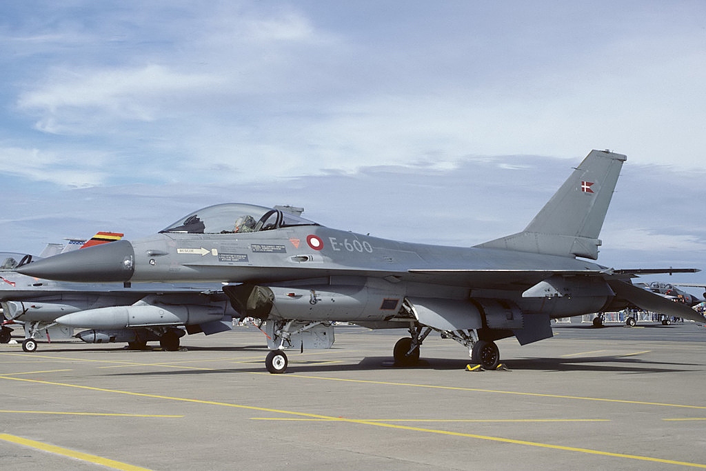 F-16 coalition: Ukraine's pilots training and aircraft transfer timeline unveiled