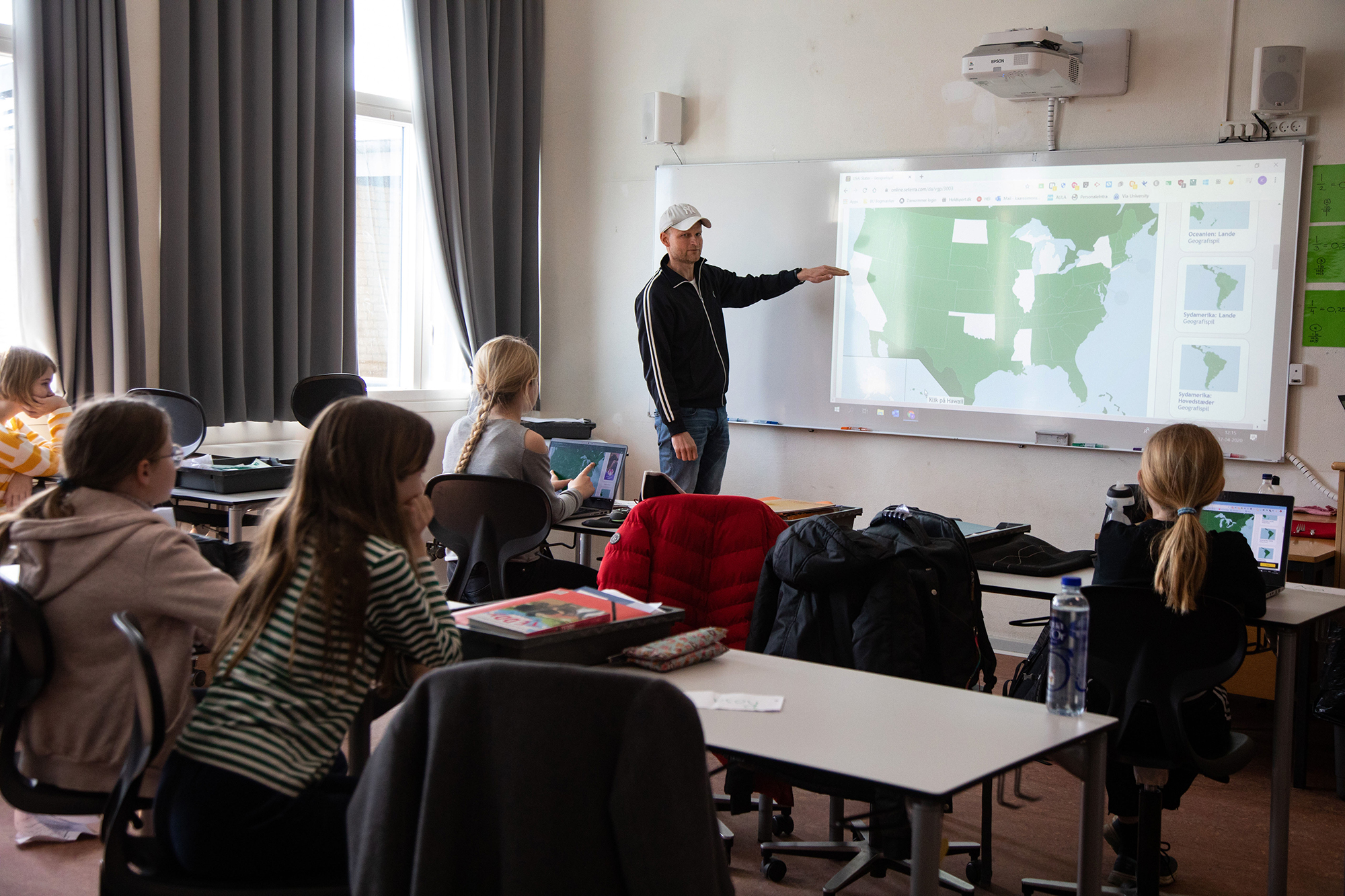 5,500 euros per month: Teacher salaries across various European countries