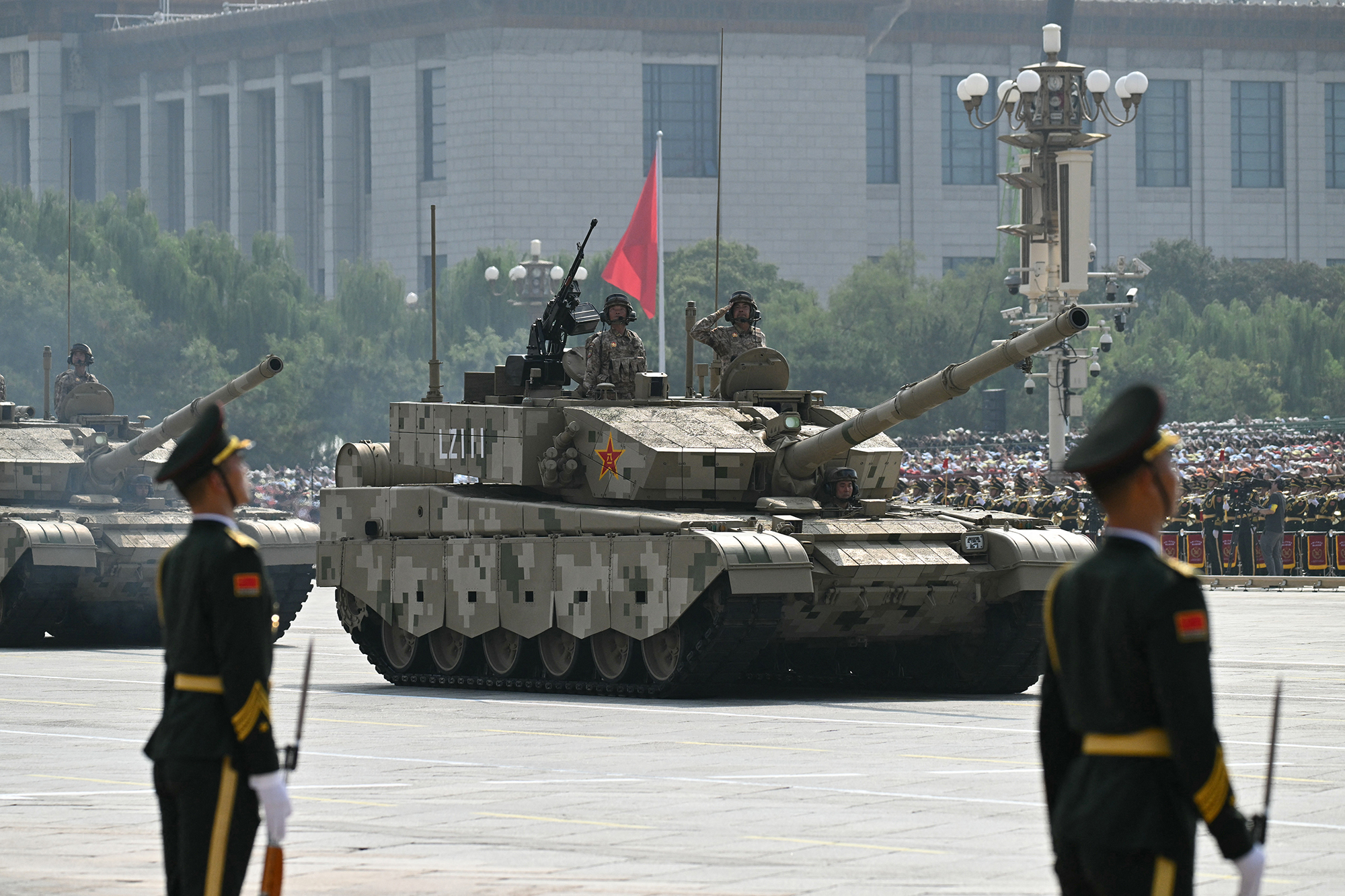 China unveils cutting-edge weapons at Beijing military parade