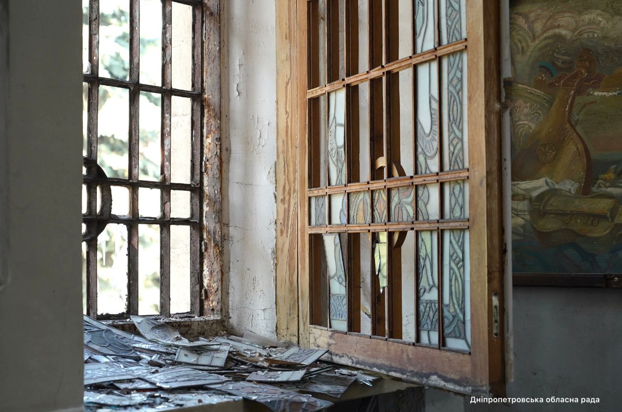Russia strikes Ukraine's Dnipro organ hall and rare music heritage