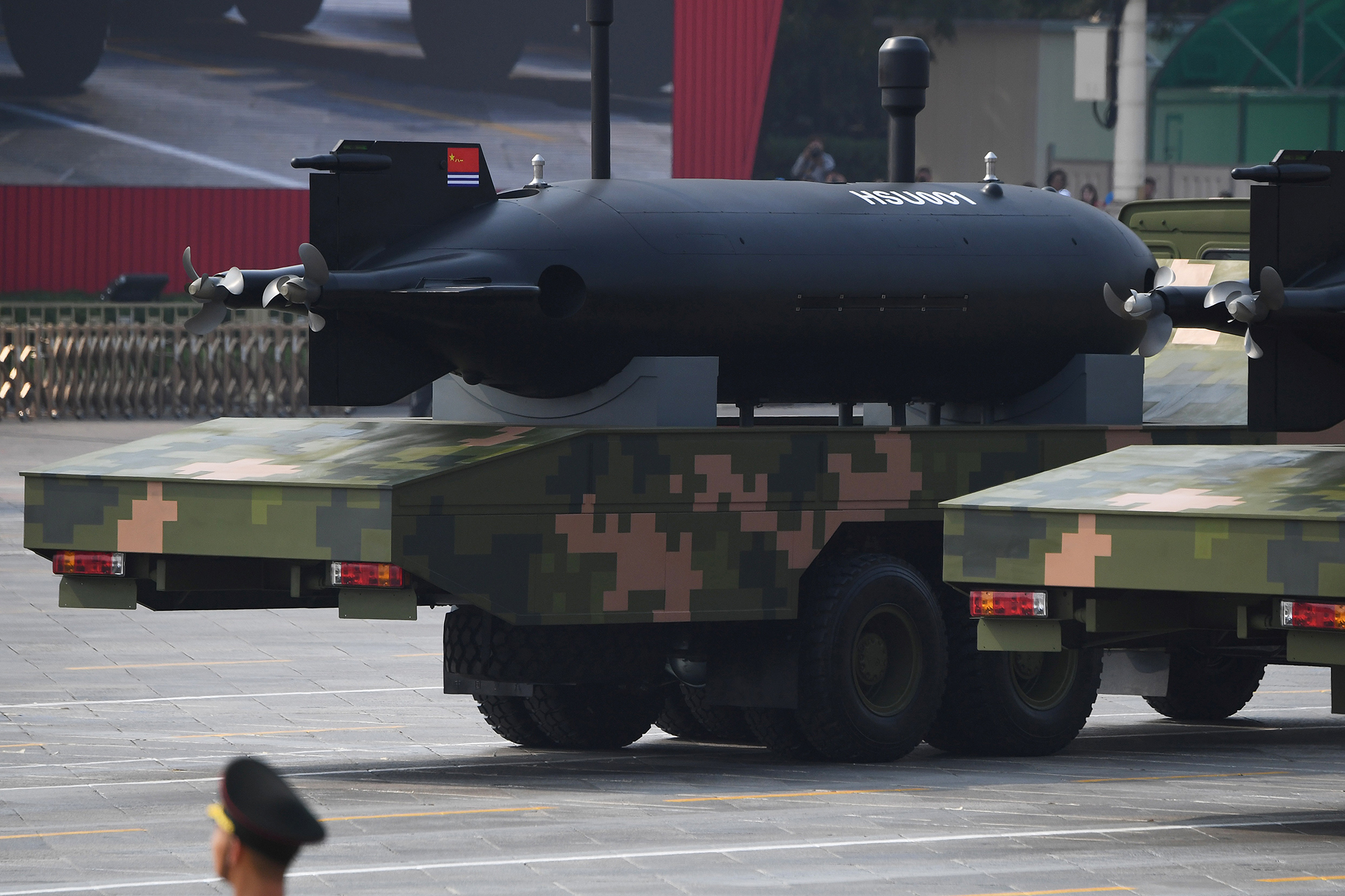 China unveils cutting-edge weapons at Beijing military parade