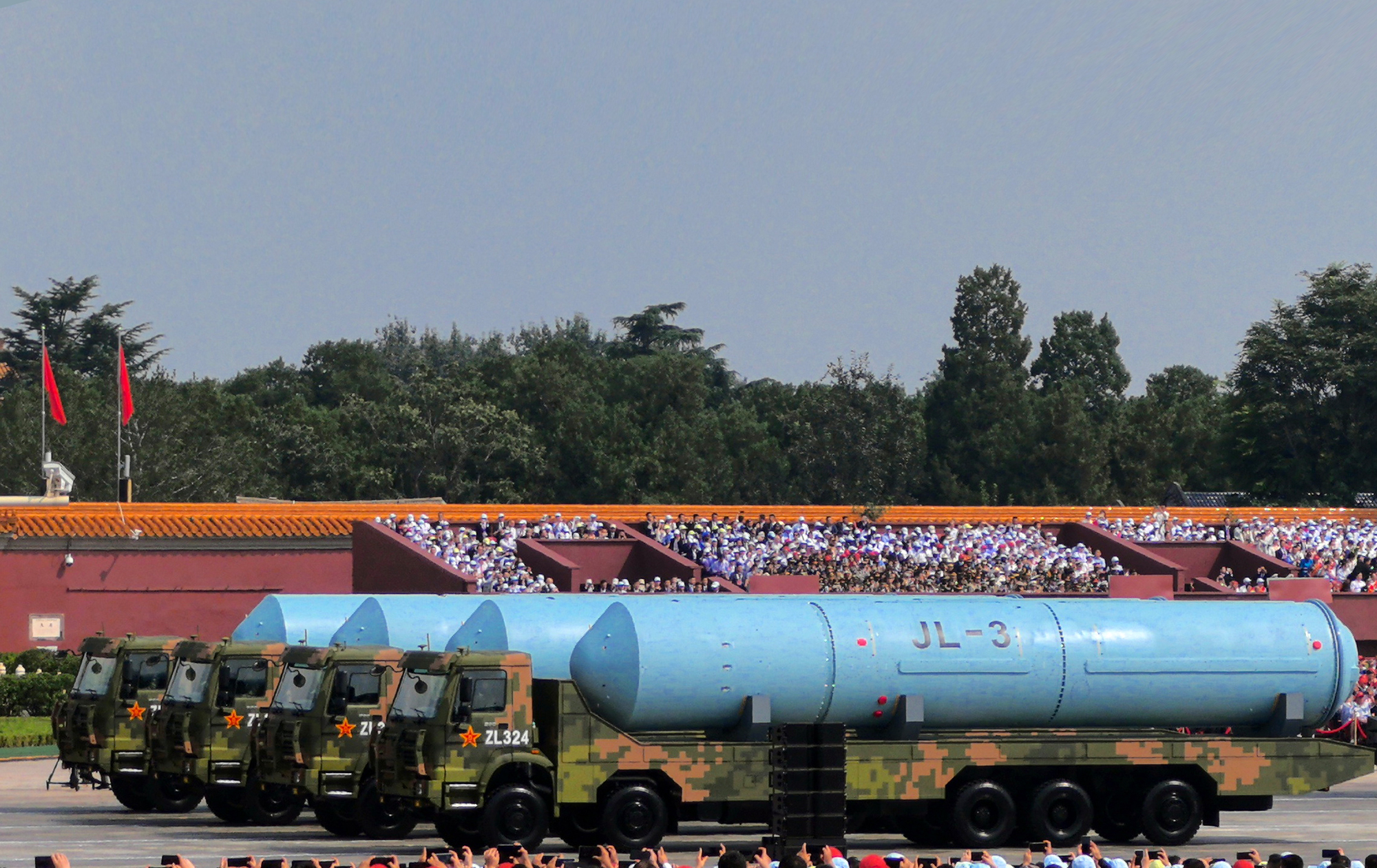 China unveils cutting-edge weapons at Beijing military parade
