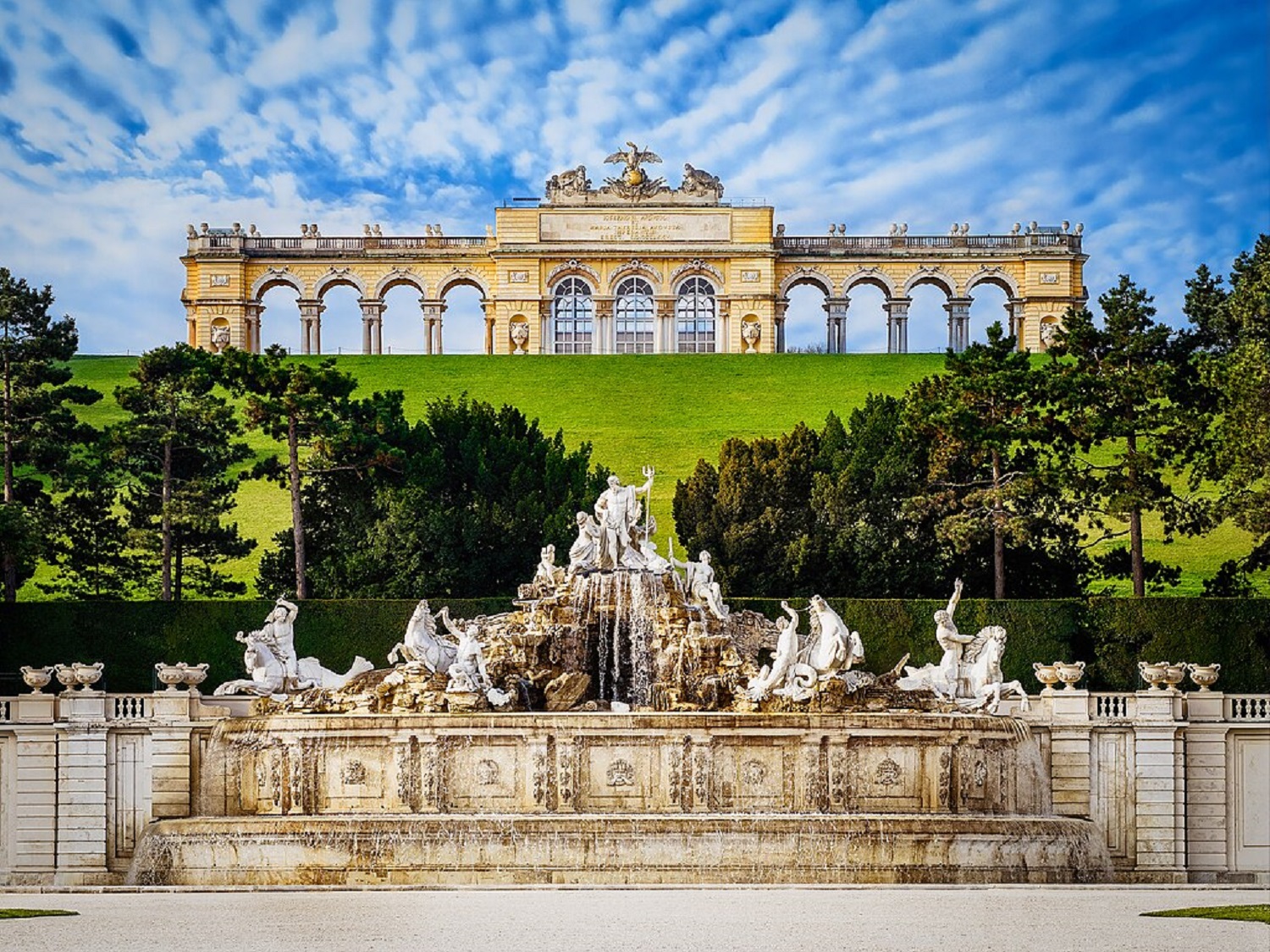 6 marvelous gems of architecture in Europe
