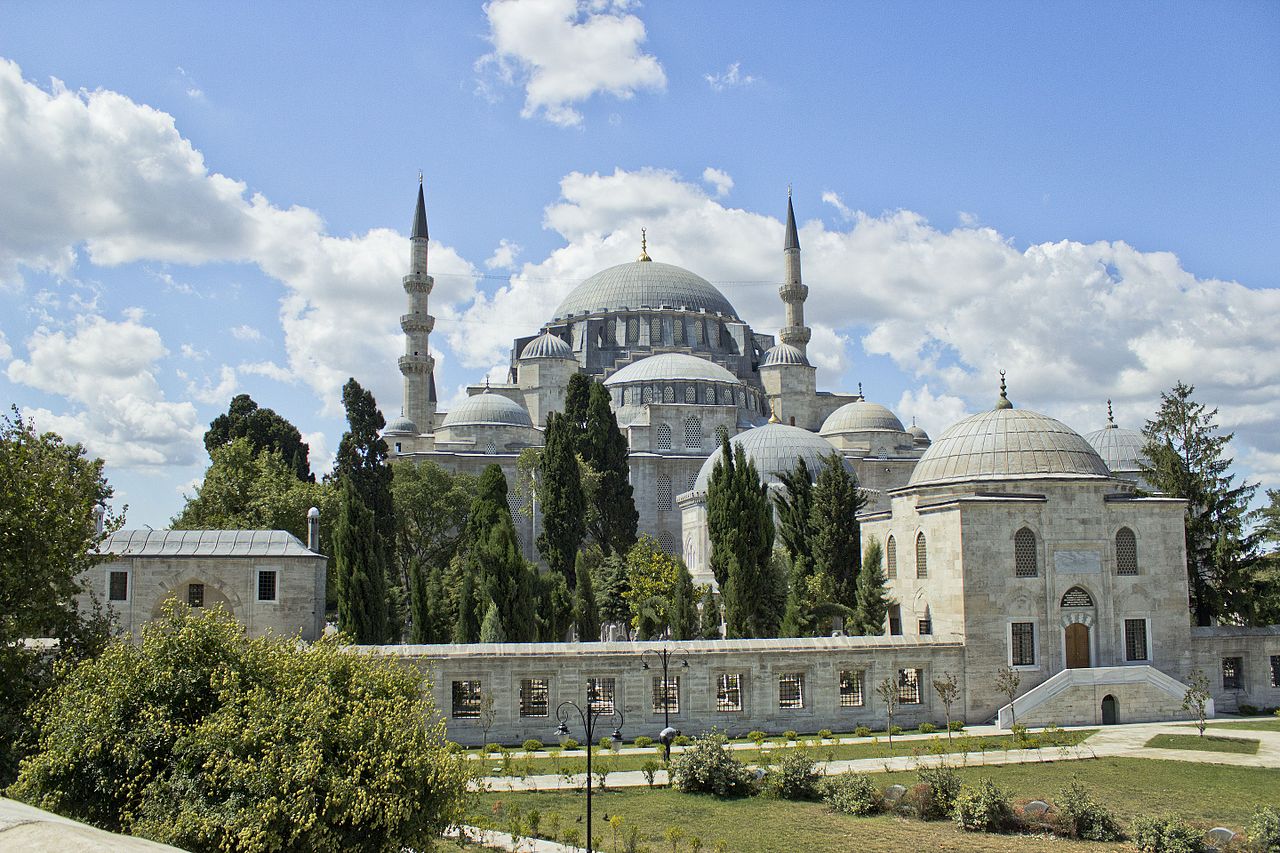 City of white mosques and aromatic spices: Must-visit places in Istanbul