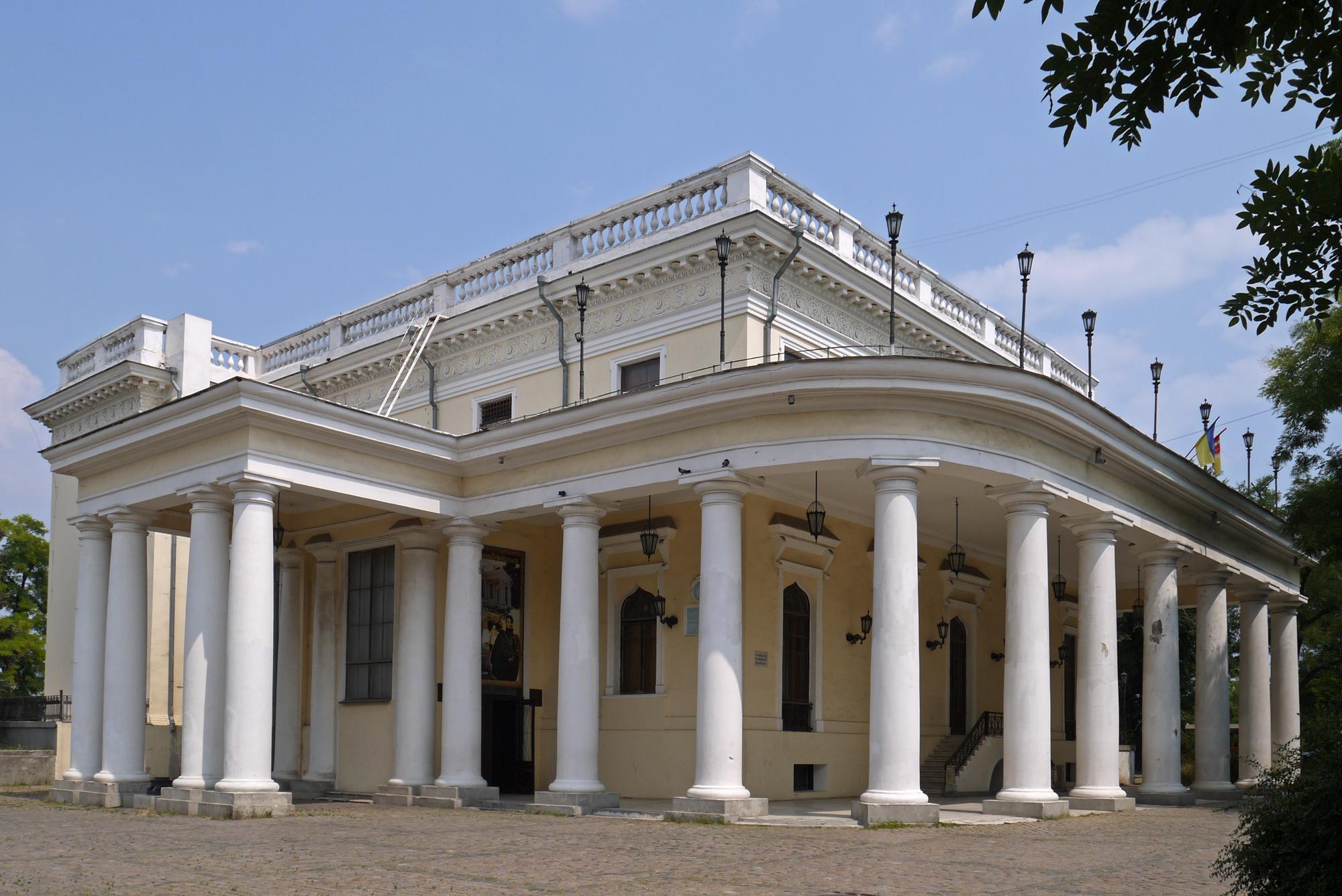 Prymorskyi Boulevard and Derybasivska Street: Landmark sites in Odesa you must visit