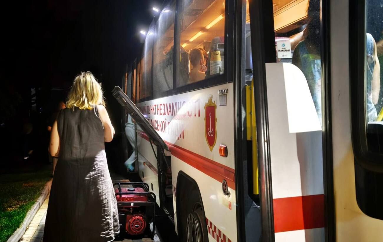 Russia strikes Odesa, Kyiv, Ternopil and Khmelnytskyi regions, leaving many injured