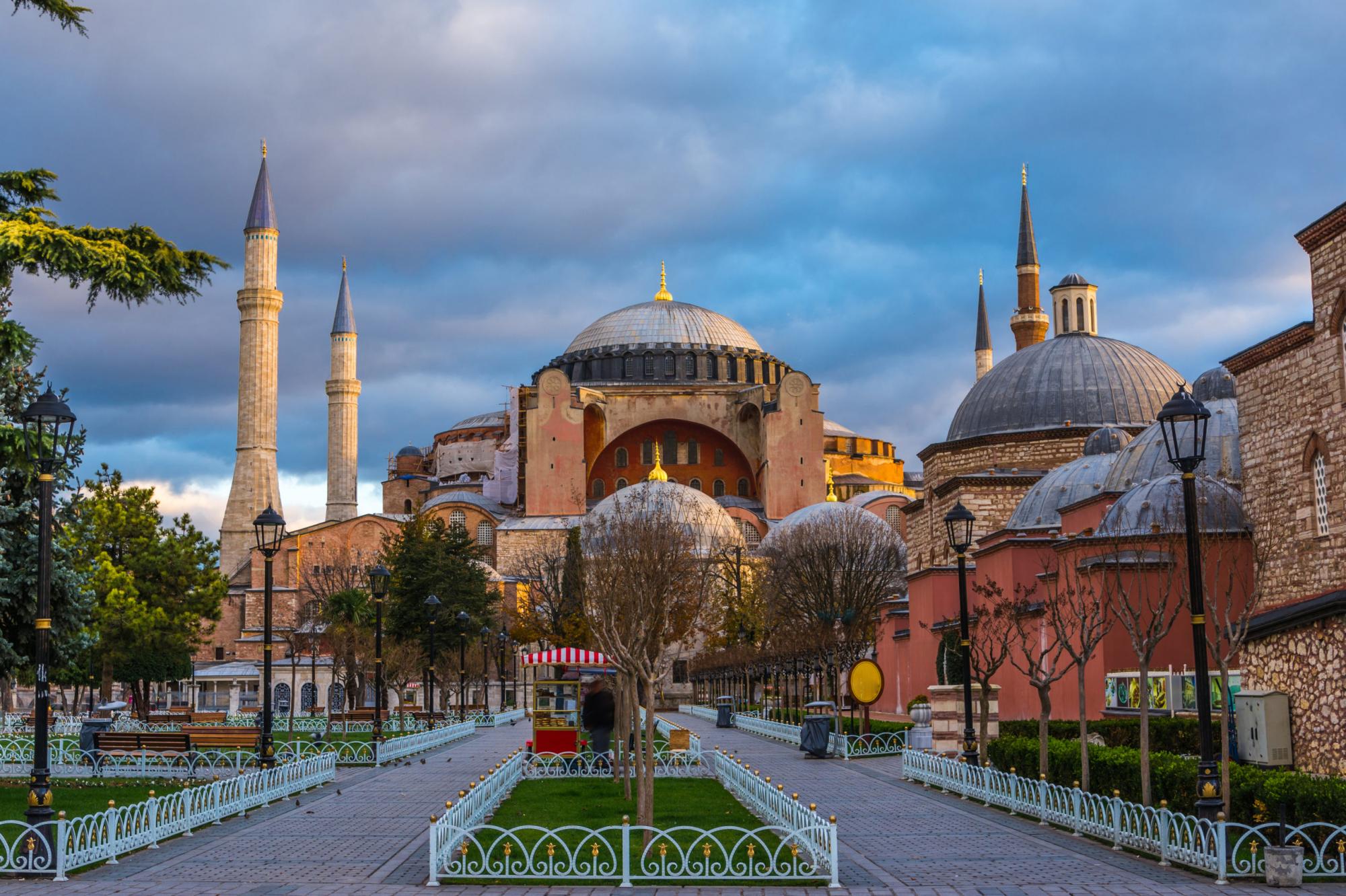 City of white mosques and aromatic spices: Must-visit places in Istanbul