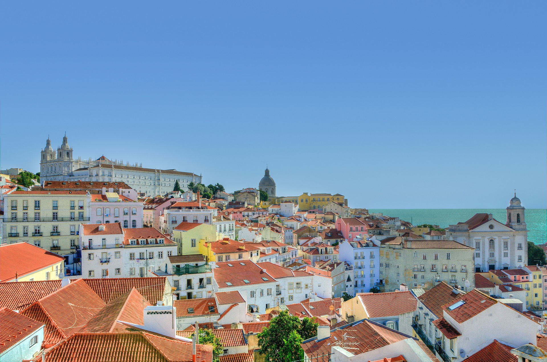 More Americans moving to Europe - What motivates them