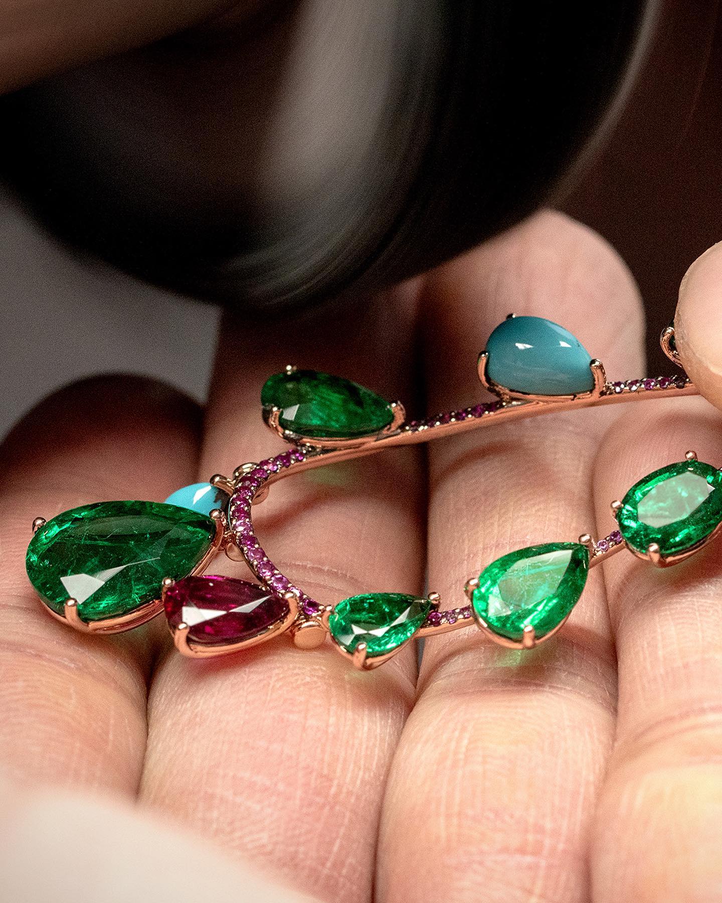 Julia Roberts unveils special jewelry collection