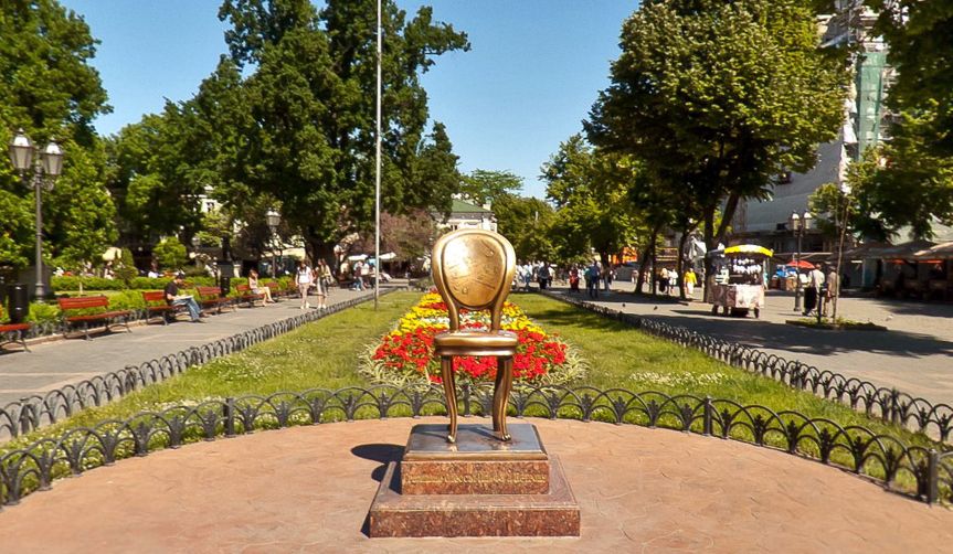 Prymorskyi Boulevard and Derybasivska Street: Landmark sites in Odesa you must visit